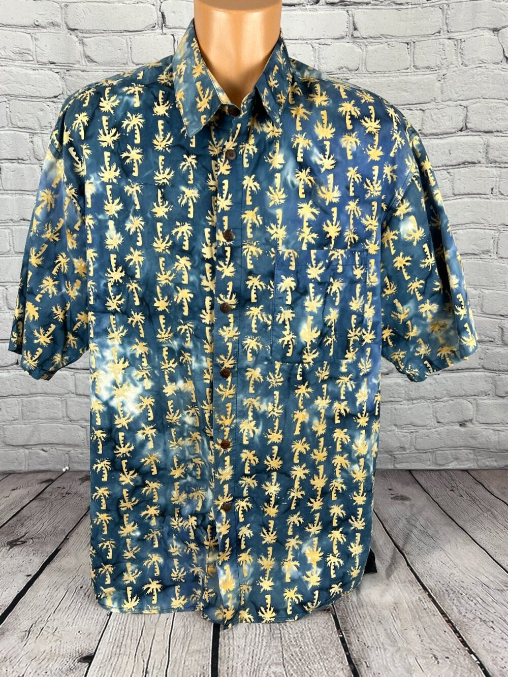 Vtg 90s Straight Down Blue Aloha Hawaiian Shirt Men L Palm Trees Made in USA